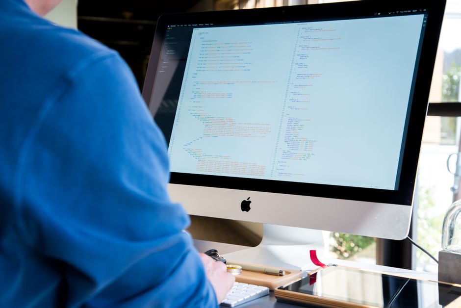 ChatGPT, Claude et automatisation : ce que vos équipes apprennent